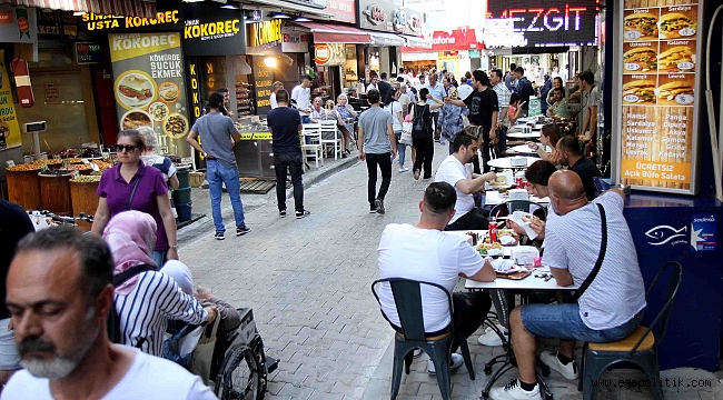 Karşıyaka'da yer işgaline çözüm: "kaldırım platformlar"