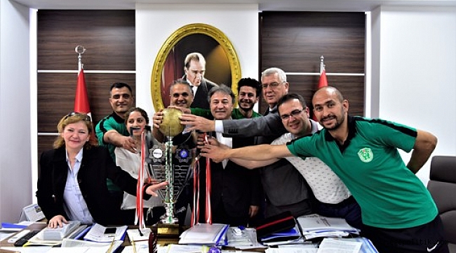 Türkiye Şampiyonlarından Başkan İduğ’a Ziyaret