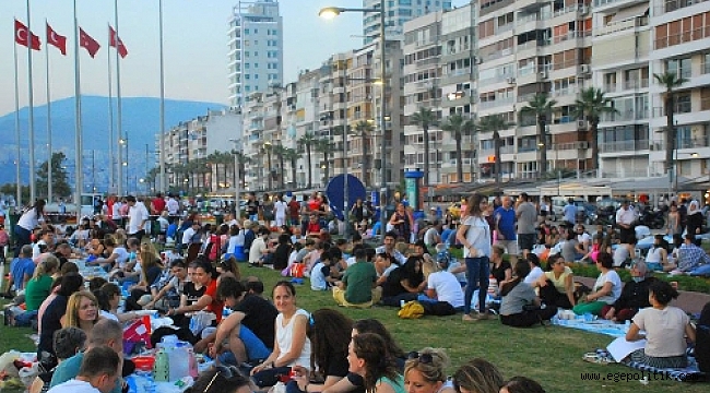 Yeryüzü Sofralarında  Dayanışma İftarı