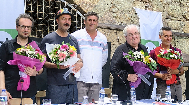 Beşkapılar Kalesi’nde Şiir Akşamı