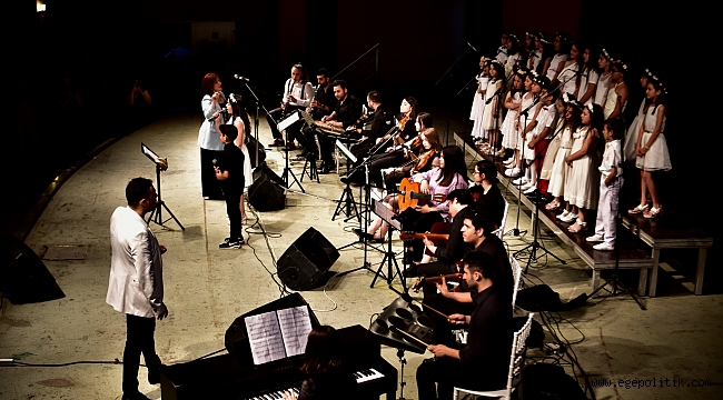 Bornova&#039;da Kursiyerlerin Gala Heyecanı