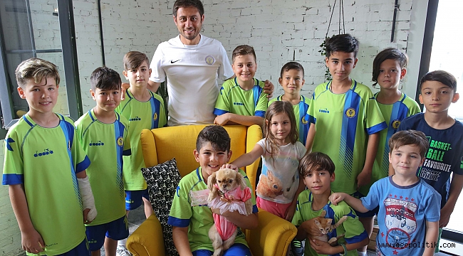 Buca Belediyesi'nden Anlamlı Karne Hediyesi