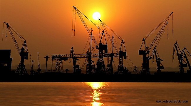 Cari Açık Nisanda 1.3 Milyar Dolar