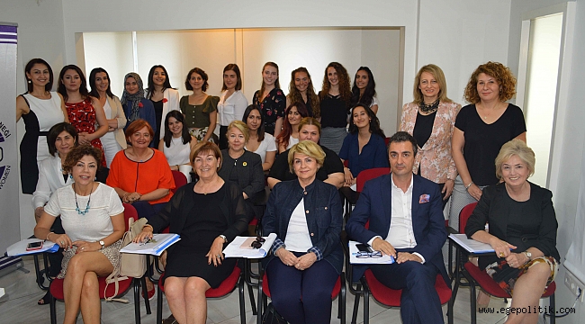 Genç İZİKAD, İş Fikirleriyle Yarıştı