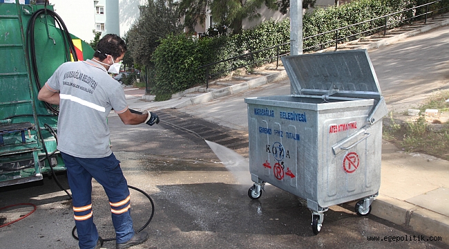 Karabağlar'da Çöp Konteynerleri Yaza Hazırlanıyor