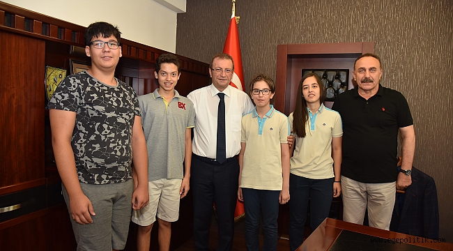 Karşıyaka’nın Gururları Altınla Ödüllendirildi