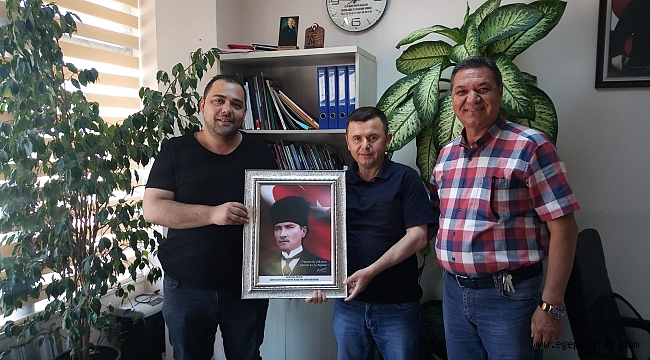 Menemen Belediye Başkanı Serdar Aksoy'dan Bayram İçin Anlamlı Hediye