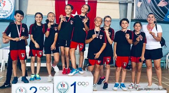 Badminton’da Madalyalar Çiğli Belediyesi’nin