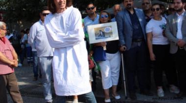 CHP KONAK GENÇLERİNDEN HUNİLİ EYLEM!