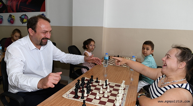 Çiğli Belediyesi Gençleri Satranç Masasında Buluşturuyor