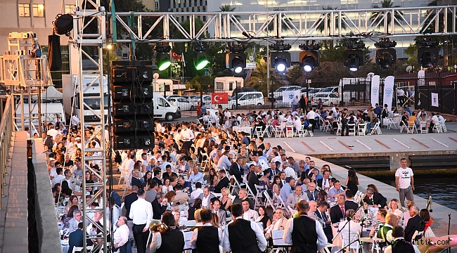 İzmir Limanı’nda 1 Temmuz Coşkusu