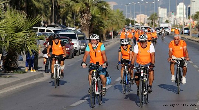 Karşıyaka’da bir ilk: Bisiklet takımı yola çıkıyor