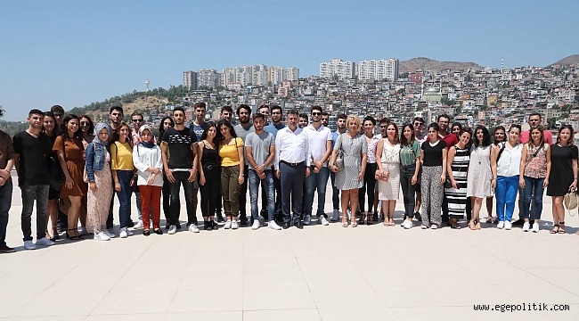 BAYSEM öğrencilerinden Başkan Sandal’a ziyaret