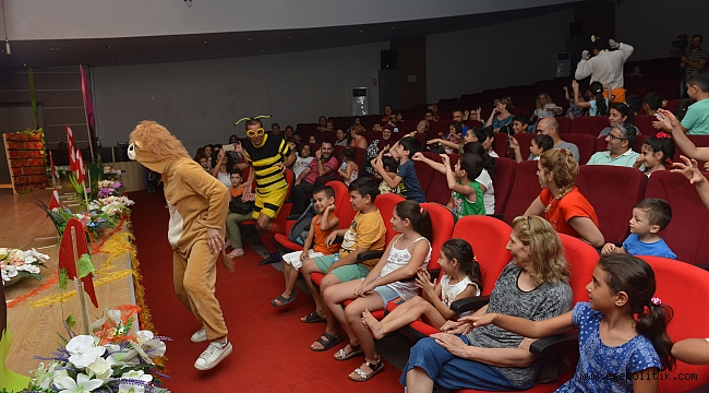 Çiğli’de Çocuklara Tiyatro