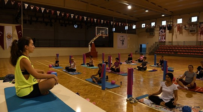 Çiğlili Kadınlar Pilates Kursunda Buluşuyor