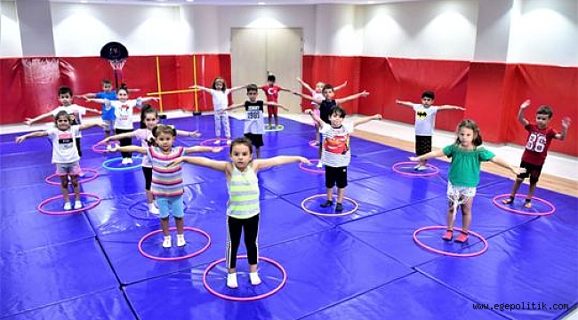 Bornova&#039;da Çocuklar &quot;Hareket Eğitimi&quot; ile hem spor yapıyor hem de eğleniyor