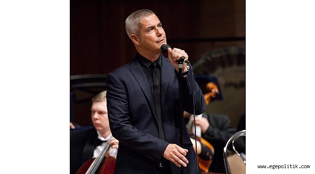 Dünyaca ünlü İtalyan pop tenor Alessandro Safina  sokak hayvanları için Çeşme&#039;de!