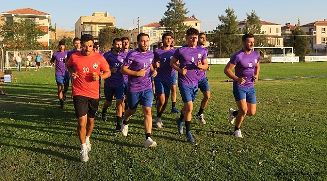 FOÇA BELEDİYESPOR İLK ÇALIŞMASINI YAPTI
