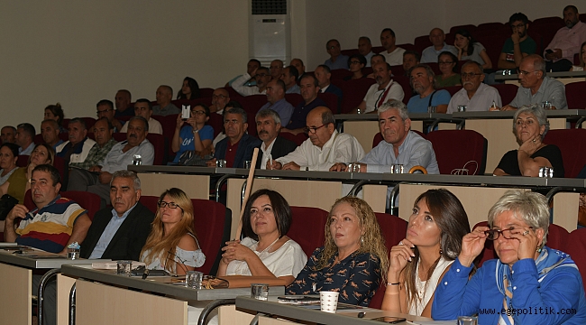 Başkan Gümrükçü Çiğli’deki STK’lara Geleceğin Kenti Çiğli’yi anlattı