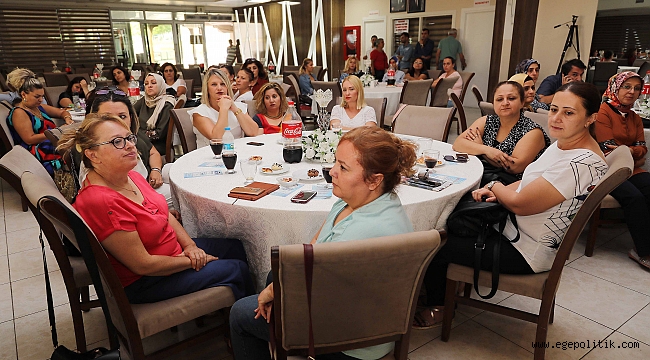 Bayraklı'da annelere aile içi iletişim önerileri