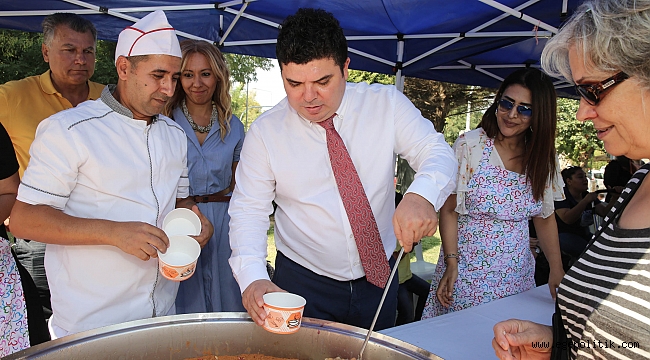 Buca’da aşure birlik, beraberlik ve kardeşlikle karıldı