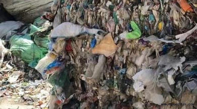 CHP'Lİ MURAT BAKAN'DAN İZMİR’DE ‘İTHAL ÇÖP’ YIĞINI İDDİASI