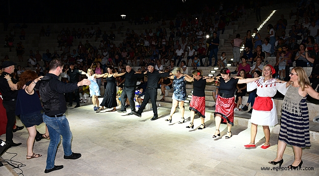 Çiğli’de Barış Türküleri Söylendi