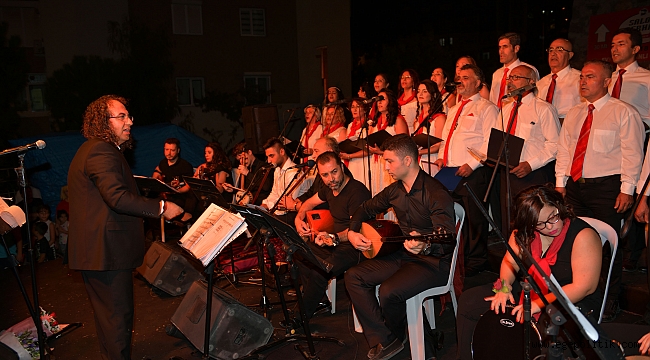 Çiğli’de Türküler Hep Birlikte Söylendi