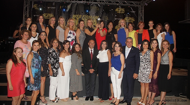 İZİKAD’a anlamlı ödül