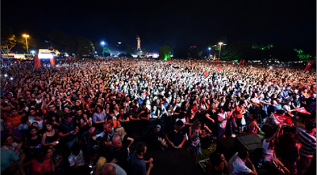izmir Orman konserinden 477 bin lira toplandı