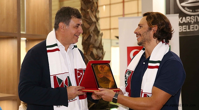 Rekortmen yüzücüden  ‘çevre’ mesajı!