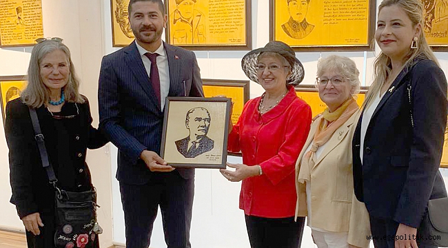 ATATÜRK YOLUNDA CUMHURİYET KADINLARI