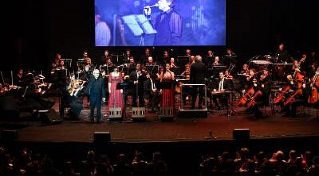 Başkan Soyer ile Zülfü Livaneli Kültürpark'ta buluştu