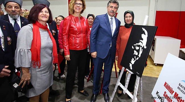 Bayraklı, Cumhuriyet için yürüdü