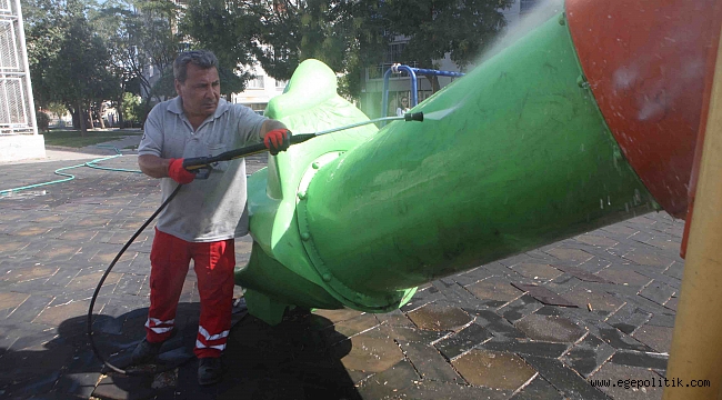 Bayraklı’nın parkları tertemiz