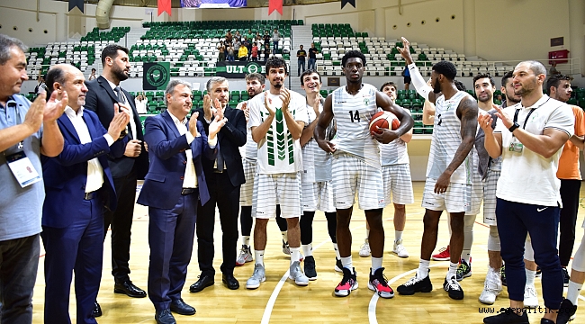 Bornova Belediyespor evinde hızlı başladı