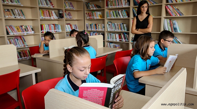 Buca’da bağışlanan kitaplar öğrencilerle buluştu