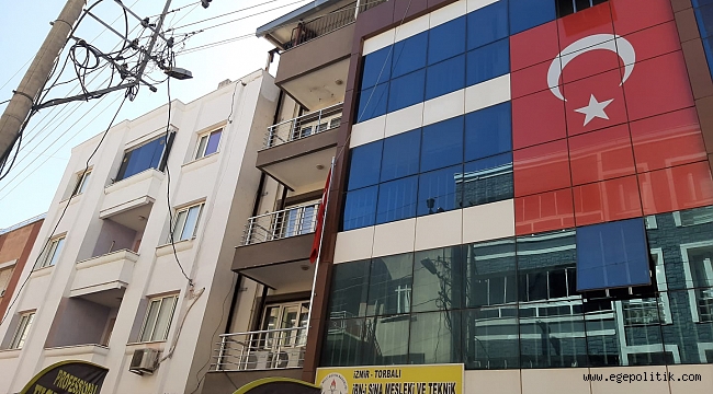 ÇOCUKLARIMIZ ÇÜRÜK BİR FETÖ BİNASINA MECBUR BIRAKILDI!