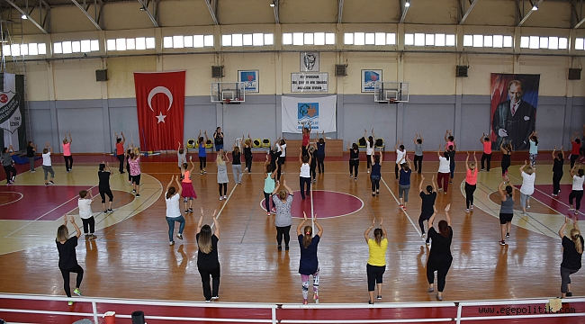 Narlıdereli kadınlar güne Aerobik ile başlıyor