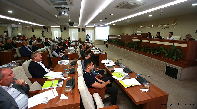 Selvitopu, Karabağlar Belediyesi'nin Kavacık'taki üreticilere desteğini sürdüreceğini vurguladı.