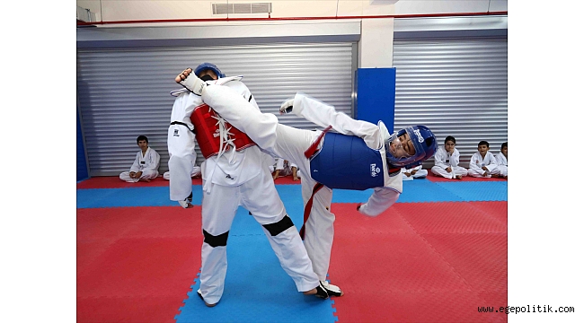 Bayraklı'da 5 bin kişiye spor kursu