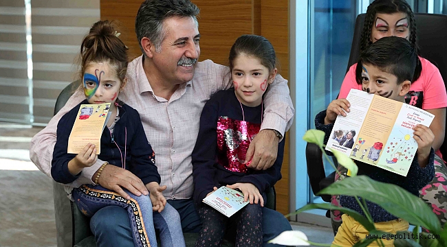 Bayraklılı çocuklar 'hakları' için yürüdü