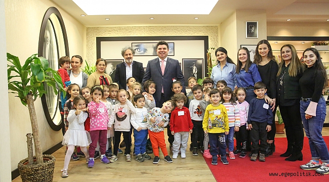 Buca’nın çocuklarından sevgi dolu ziyaret Çocuk Hakları Günü’nde renkli buluşma