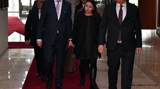 Finlandiya Büyükelçisi İzmir Büyükşehir Belediyesi’ni ziyaret etti