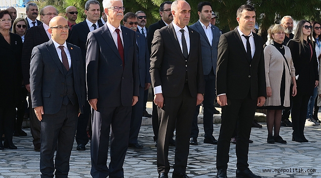 FOÇA’DA ‘‘ÖĞRETMENLER GÜNÜ’’ KUTLANDI