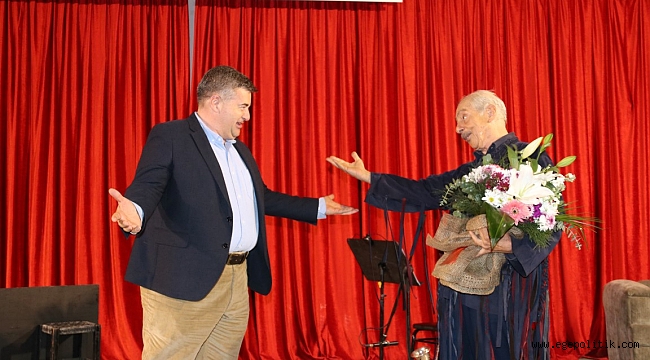 Genco Erkal Çeşme’de “Merhaba” dedi