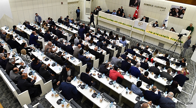 İzmir Büyükşehir Belediye Meclisi'nde bütçe onayı