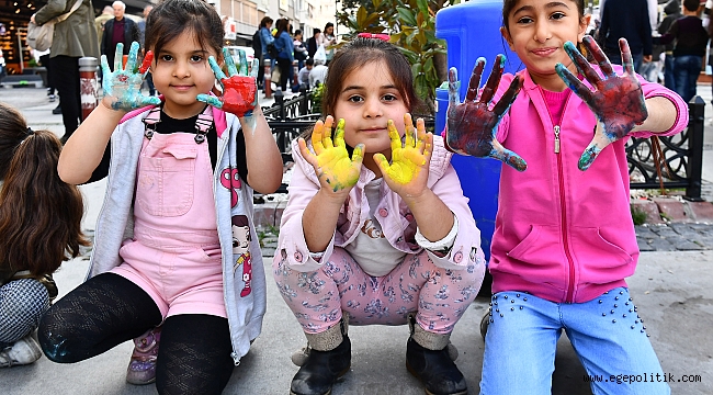İzmir’de Çocuk Hakları Günü kutlandı