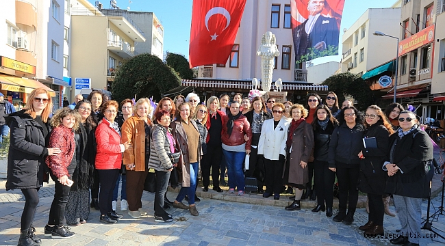 EFES SELÇUKLU KADINLAR SEÇME VE SEÇİLME HAKLARINI ARTEMİS ÖNÜNDE KUTLADI