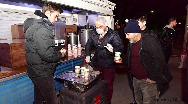 Soğuk havada sıcak çorbalar Bornova Belediyesi’nden